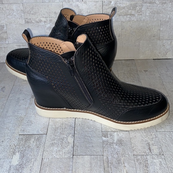 EUC Mi.Im The Lamber Perforated Wedge Sneakers - Picture 5 of 9